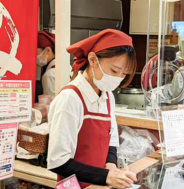 お店勤務